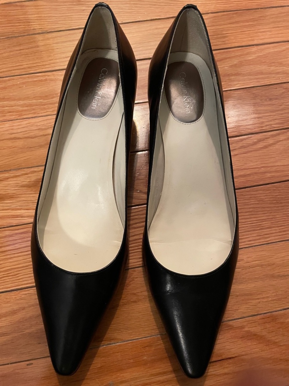 Calvin Klein Black Pointed-Toe Kitten Heel Leather Pumps 8.5B